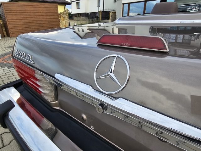 1988 Mercedes 560SL R107 — zdjęcie 15