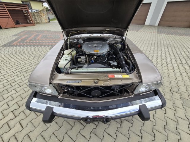 1988 Mercedes 560SL R107 — zdjęcie 17
